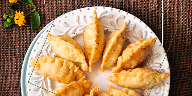 Holi special Gujia with coconut and dry fruit recipe